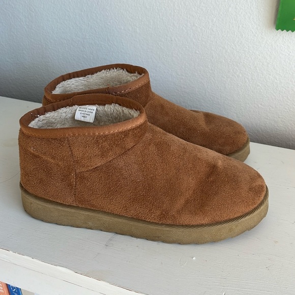 Shoes - ultra mini ugg dupes